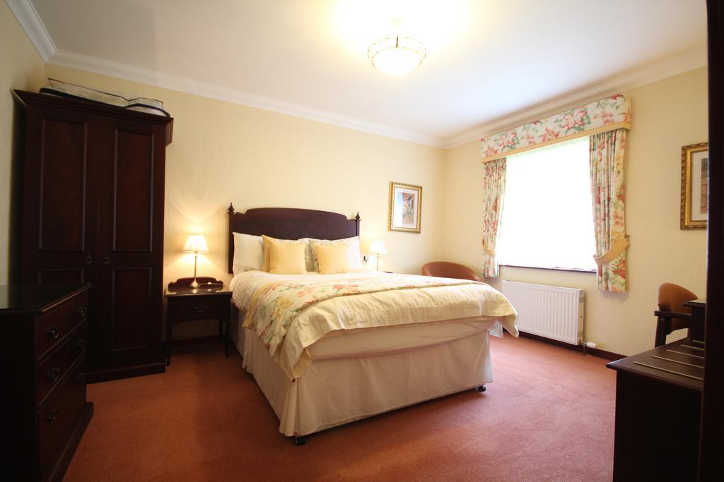 Strathburn Hotel Inverurie By Compass Hospitality Exteriör bild