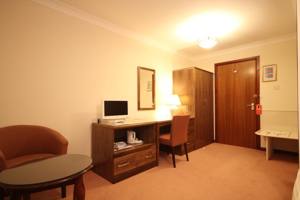 Strathburn Hotel Inverurie By Compass Hospitality Exteriör bild