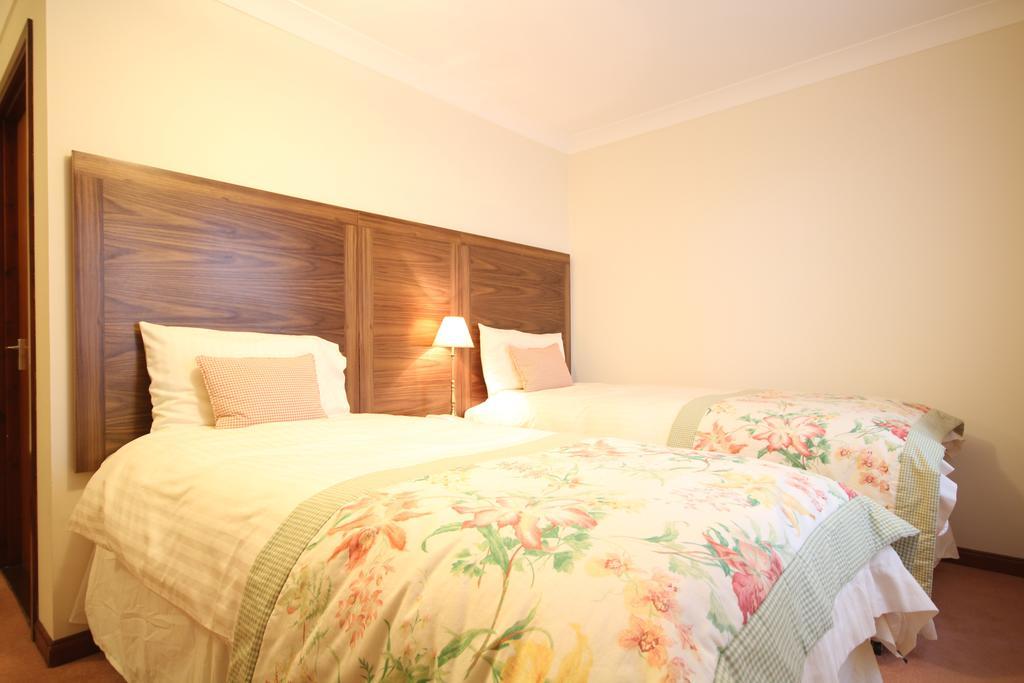 Strathburn Hotel Inverurie By Compass Hospitality Exteriör bild