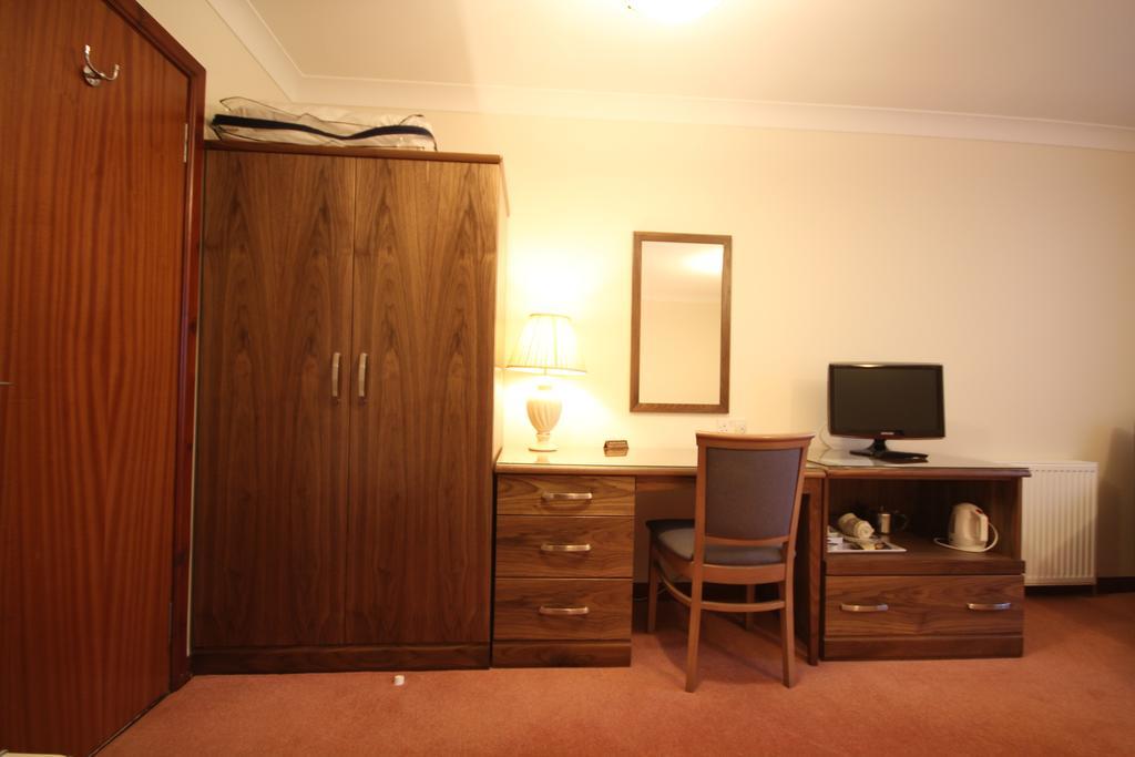 Strathburn Hotel Inverurie By Compass Hospitality Exteriör bild
