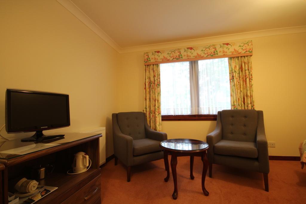 Strathburn Hotel Inverurie By Compass Hospitality Exteriör bild