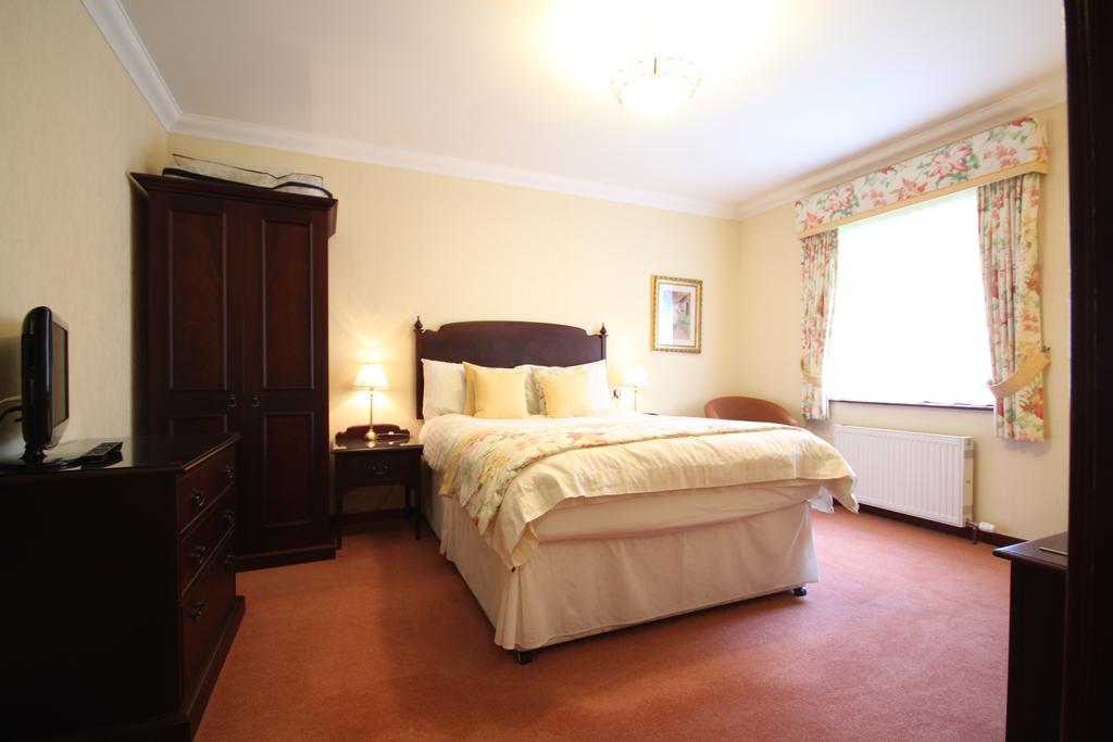 Strathburn Hotel Inverurie By Compass Hospitality Exteriör bild