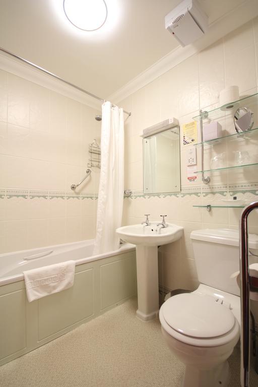 Strathburn Hotel Inverurie By Compass Hospitality Exteriör bild