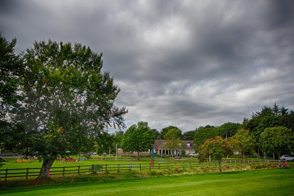Strathburn Hotel Inverurie By Compass Hospitality Exteriör bild